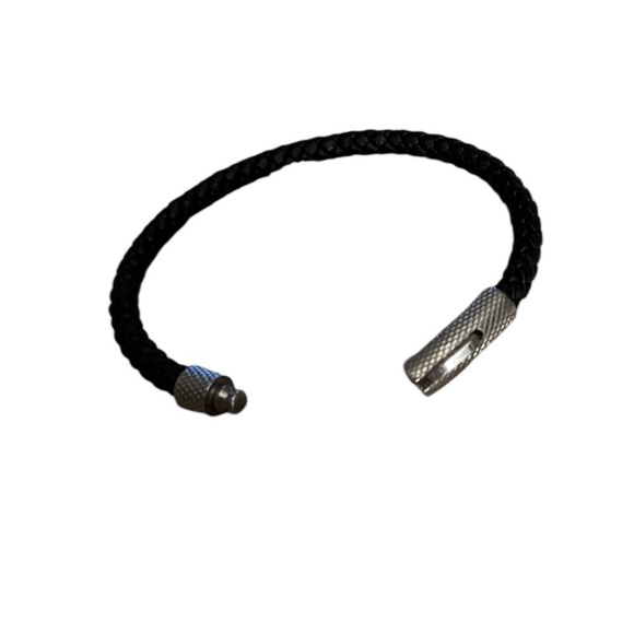 Men’s Black & Silver Bracelet NWOT - Picture 6 of 6